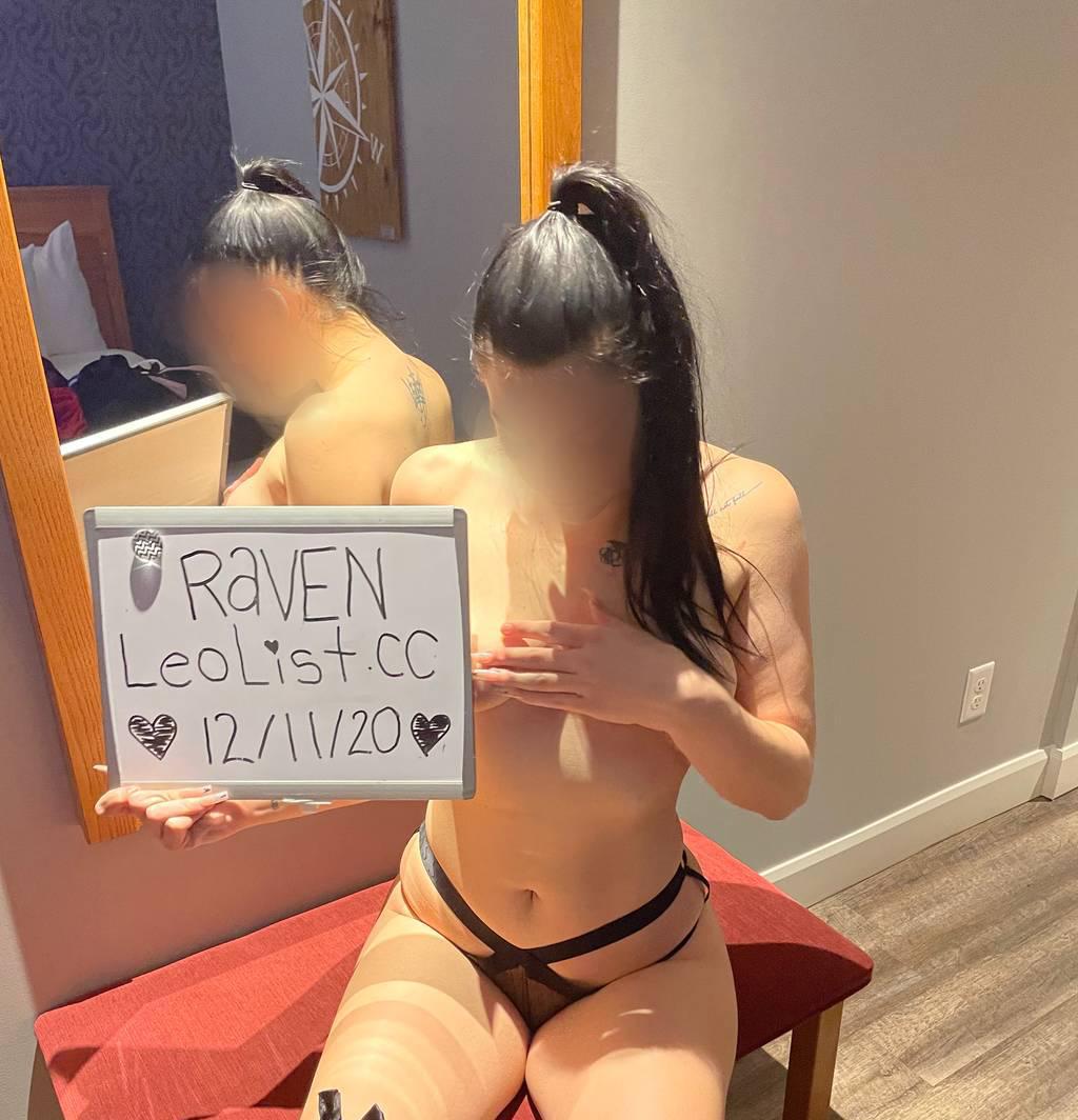 BACK IN TOWN!! 5”10 European goddess ready to please ;)