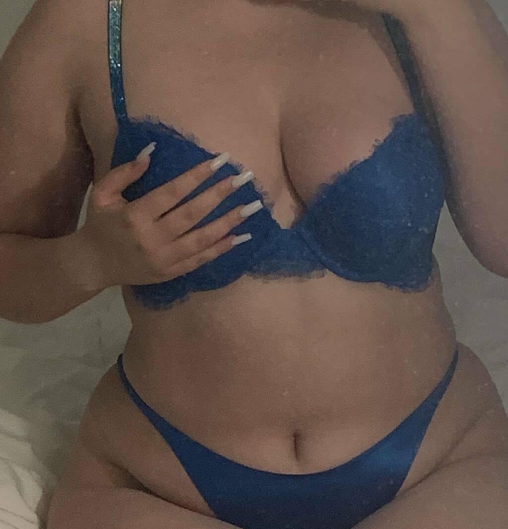 SEXY SLUT READY TO PLEASE YOU-PARTYFRIENDLY-IN&OUT