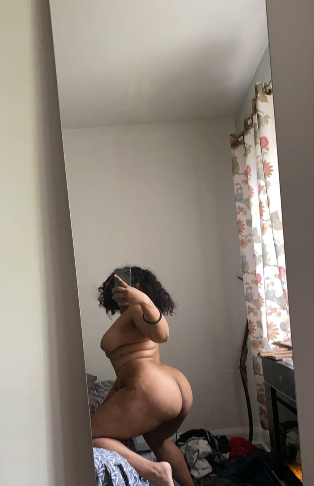 SEXY BIG BOOTY GODDESS FOR U!!!