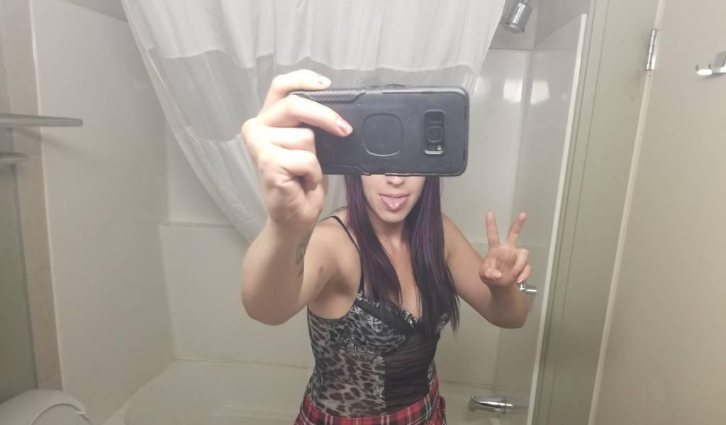 Horny wet&eager 2plz availl 3pm-6pm incall 72st 80ave sexy