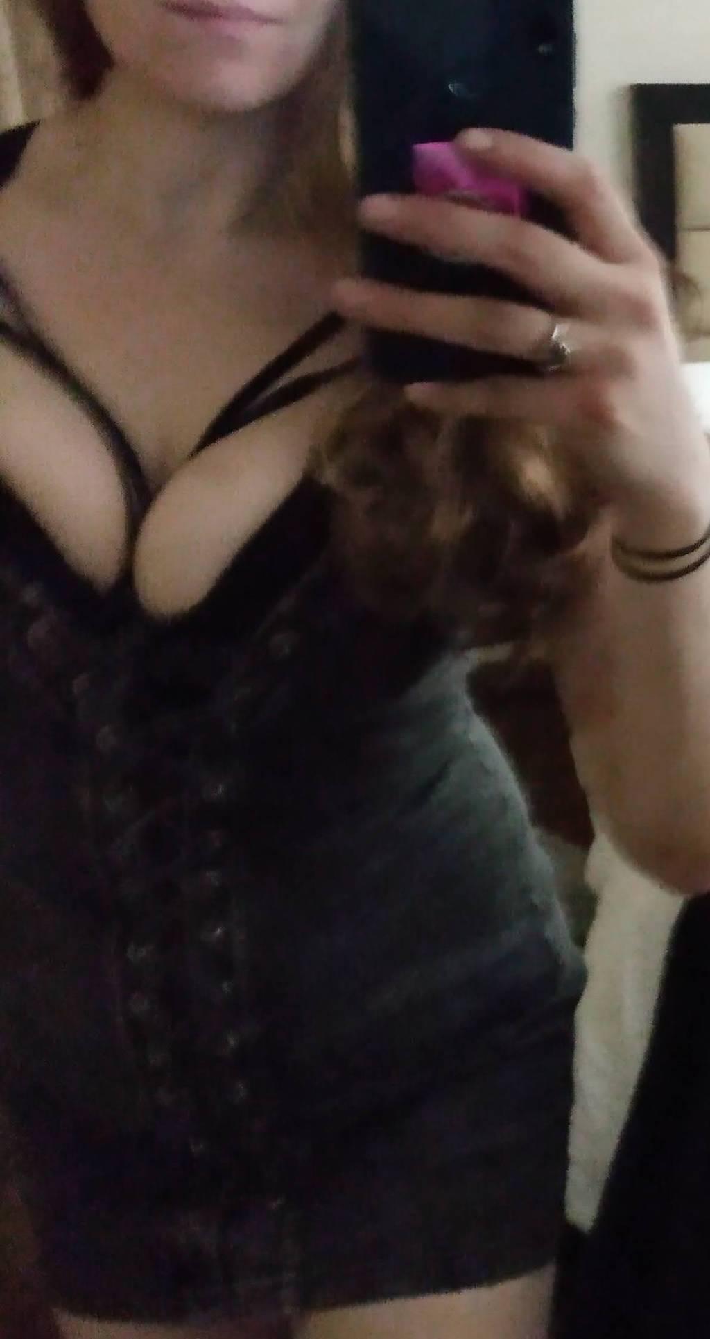 submissive little slut looking to please