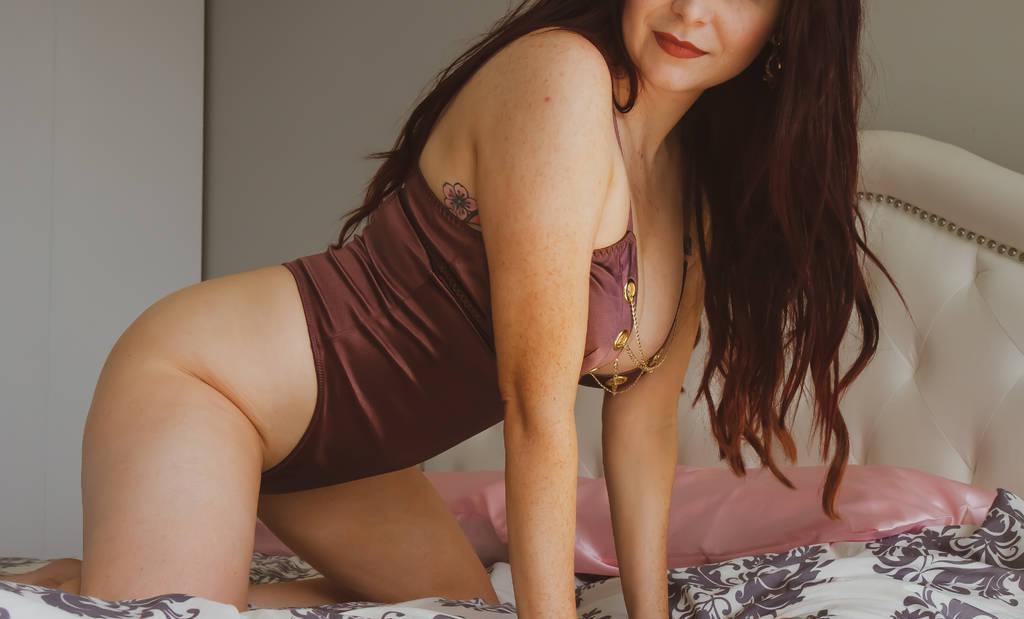 ♡Eden Frost♡ Independent all natural petite redhead!