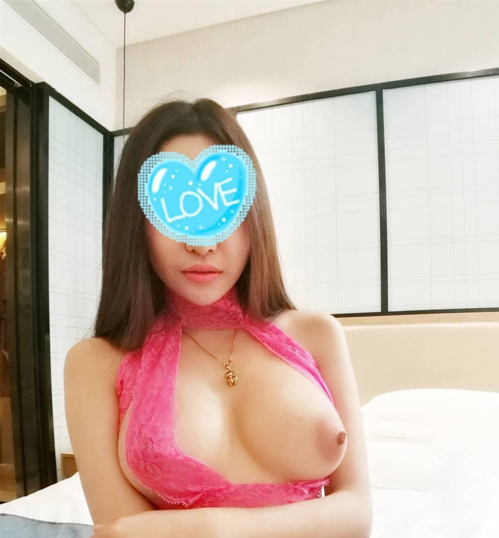 GUELPH▃★▃36D BUSTY ASIAN MODELS▃★▃DUOS SPECIAL+FREE SHOWER!!