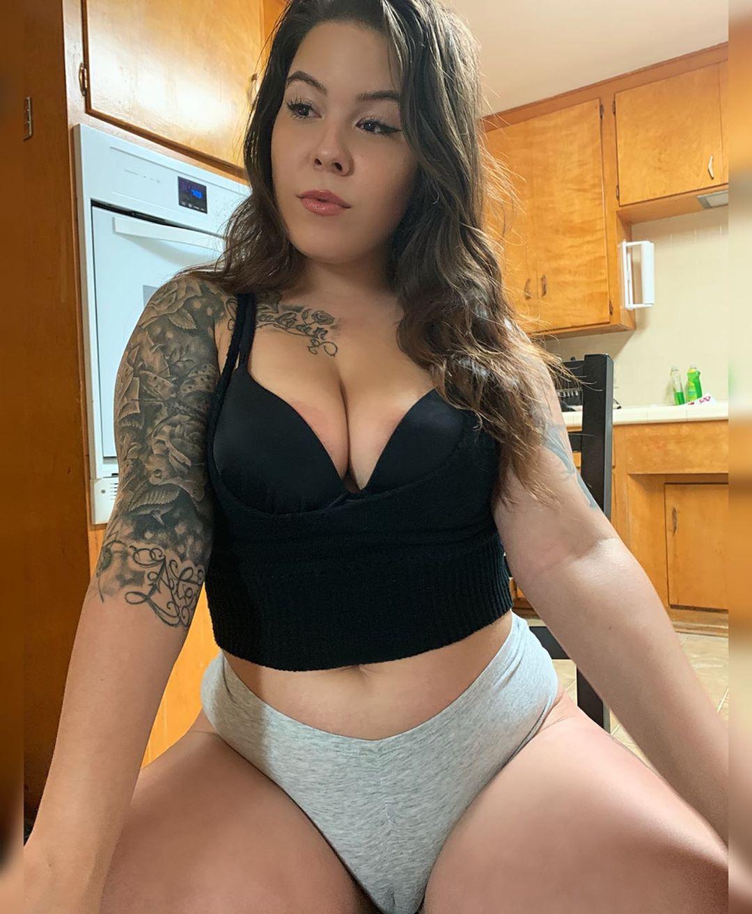 IM AVAILABLE FOR SEX HOOK UP 💦💦❤️🇨🇦