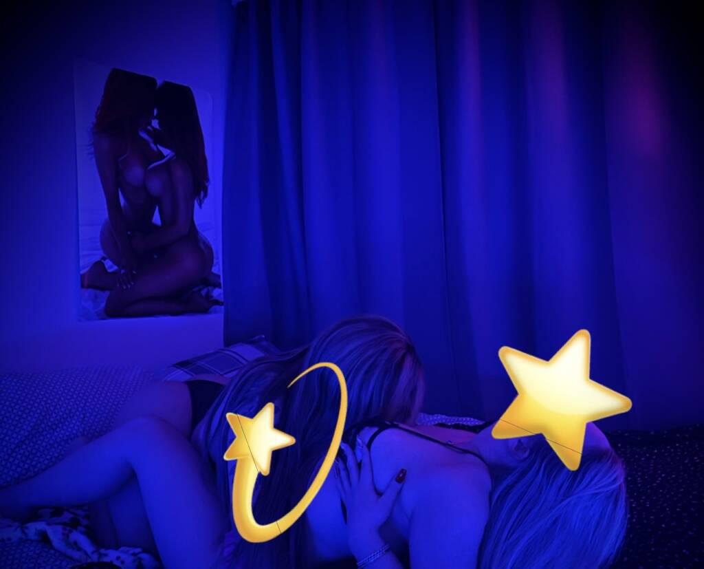 𝕊𝕎𝔼𝔼𝕋 & 100% ℝ𝔼𝔸𝕃 ✭ your fav PORNSTAR DUO