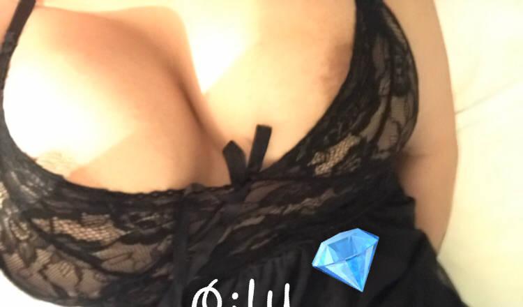 $80 Special (Barrie Incalls Only) Tempting & Natural Breasts