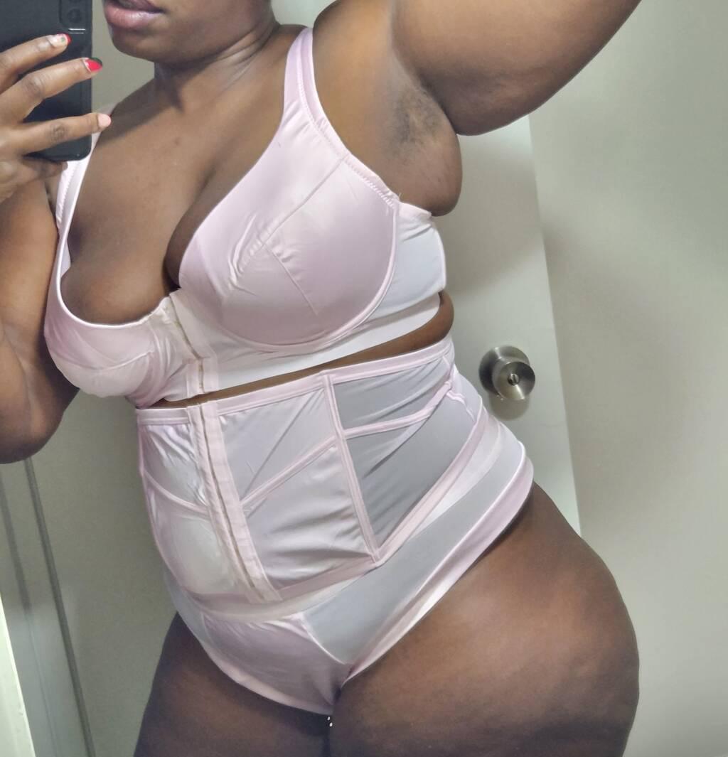 ThickJuicy🫐BLACK Women = Cum Let Me Cater To You