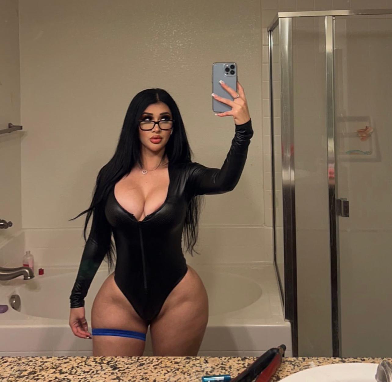 MEET AND FUCK IN 10 MINS💋👅💦 Thick babe 👅👅Snapchat..quintina_read