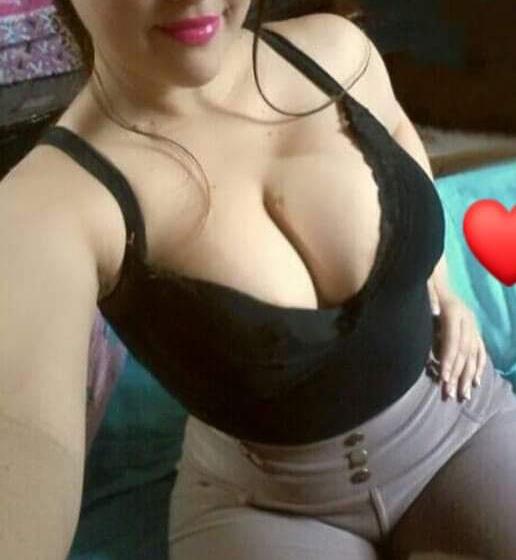 4 Beautiful girl 👧 WORKING Today exotic Massage 💆‍♀️