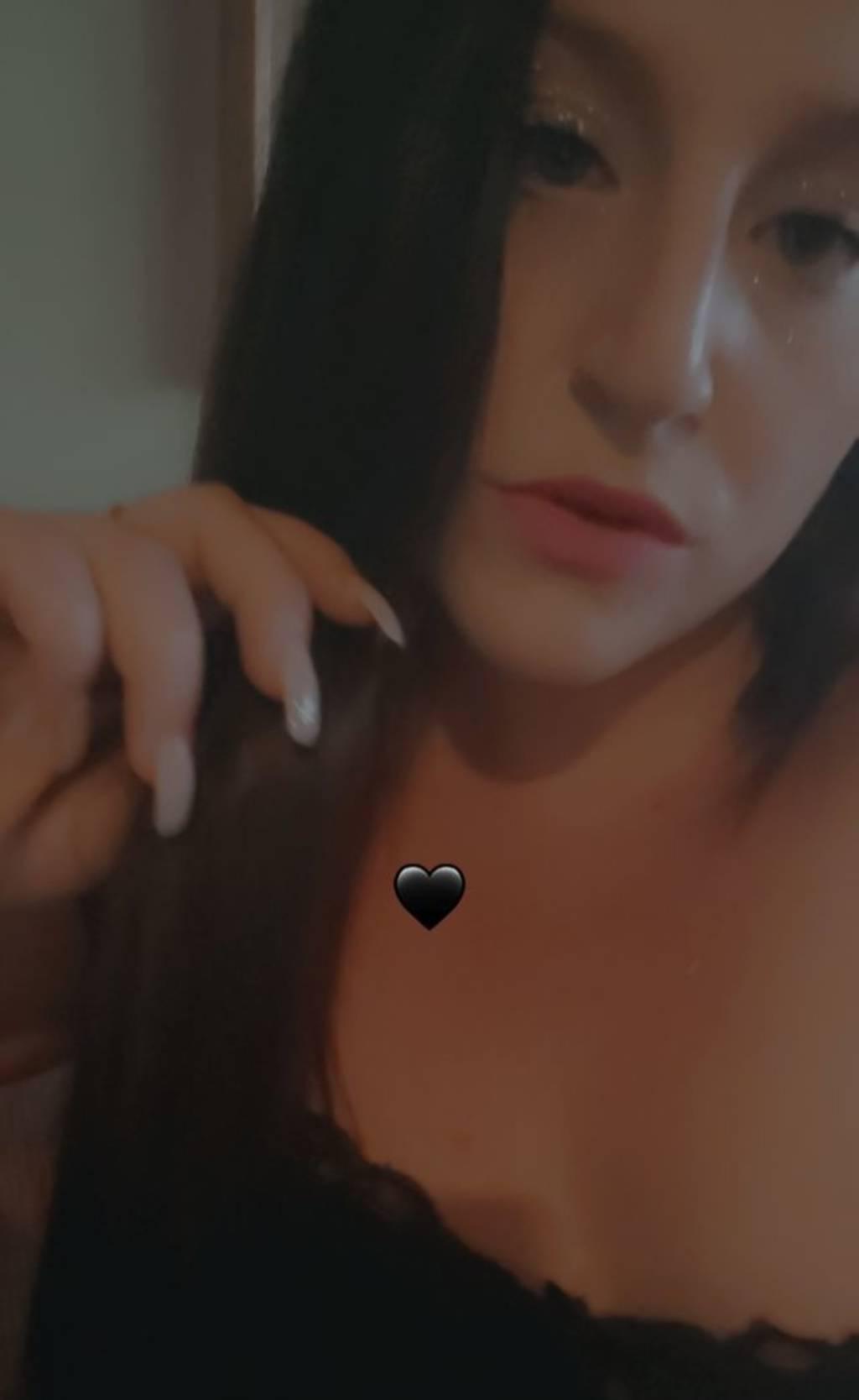 ༆༄༆ ⓕⓤⓝ&FL!RT¥ ♛𝓒𝓾𝓻𝓿𝔂 𝓑𝓾𝓼𝓽𝔂 𝓦𝓮𝓽& 𝓗𝓸𝓻𝓷𝔂 ♛ ༆༆༆PartyGirl🧊