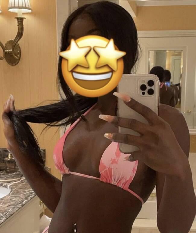 Ebony goddess here for one night only