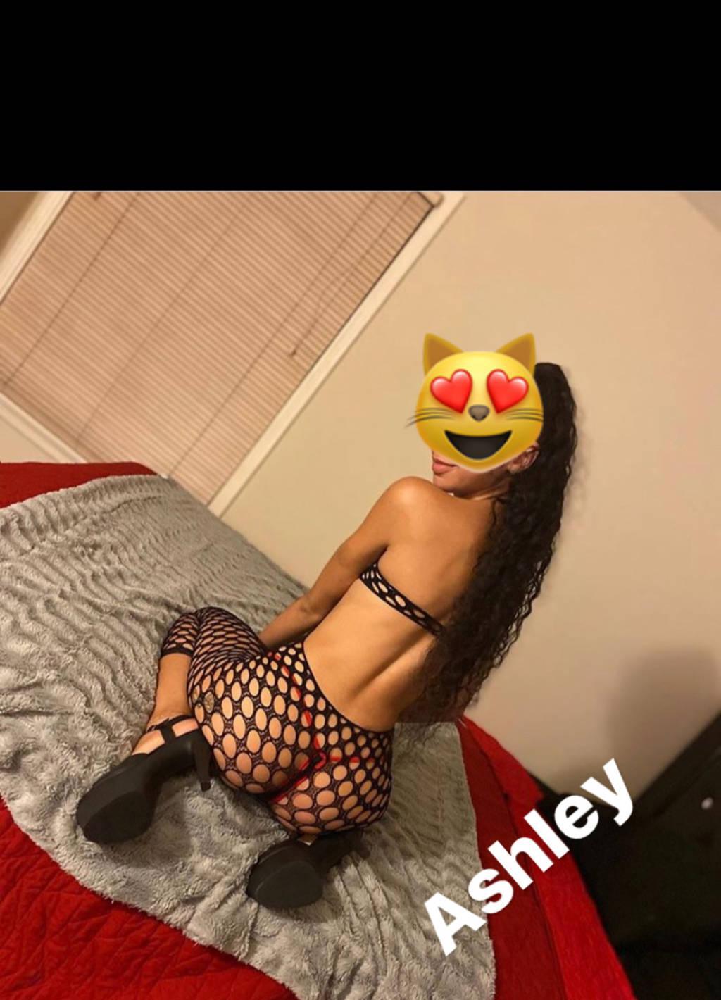 outcalls only!! sexy slim d♡ll ..hot & ready! Upscale Party