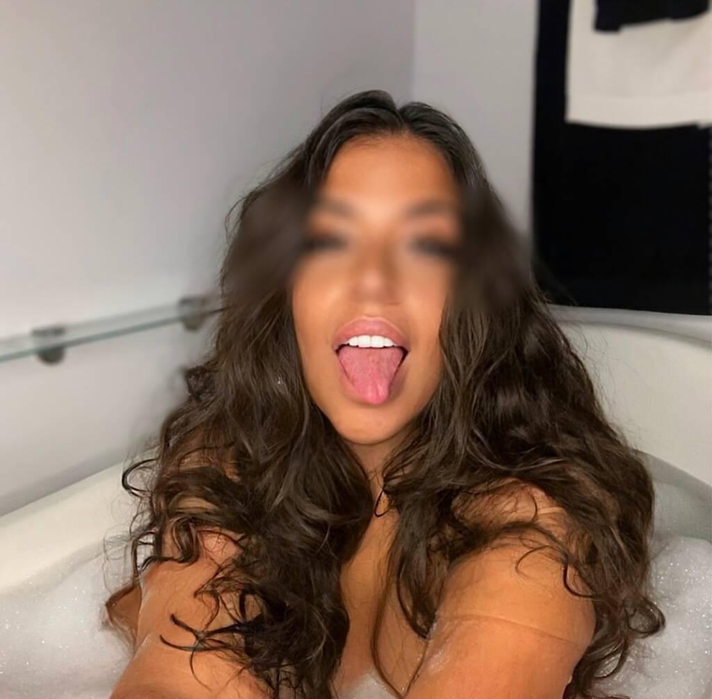 p̷̸̷̨͙͙͇ͨ̌ͣ͋͟͢͠ 𝔹𝕚𝕘𝕘𝕖𝕤𝕥 𝕓𝕠𝕠𝕥𝕪 in MTL+ GREEK!!!!** outcall & Incall 🆅🅴🆁🅸🅵🅸