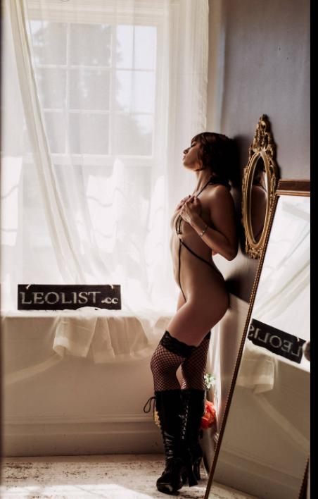 Intellectual Rare Package, Sensual Yaletown Girl Next Door】